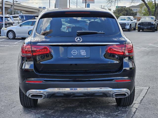 2022 Mercedes-Benz GLC 300 GLC 300 4