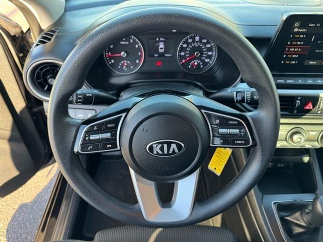 2021 Kia Forte LX 22