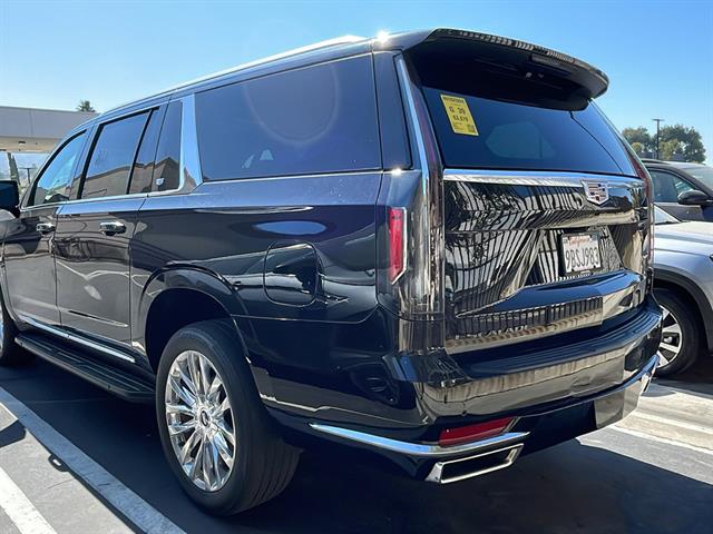 2022 Cadillac Escalade ESV Premium Luxury 5