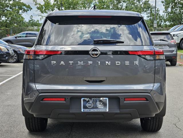 2024 Nissan Pathfinder S 4