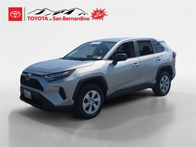 2024 Toyota RAV4 LE's photo