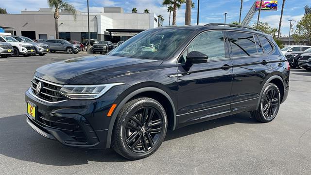 2022 Volkswagen Tiguan 2.0T SE R-Line Black 13