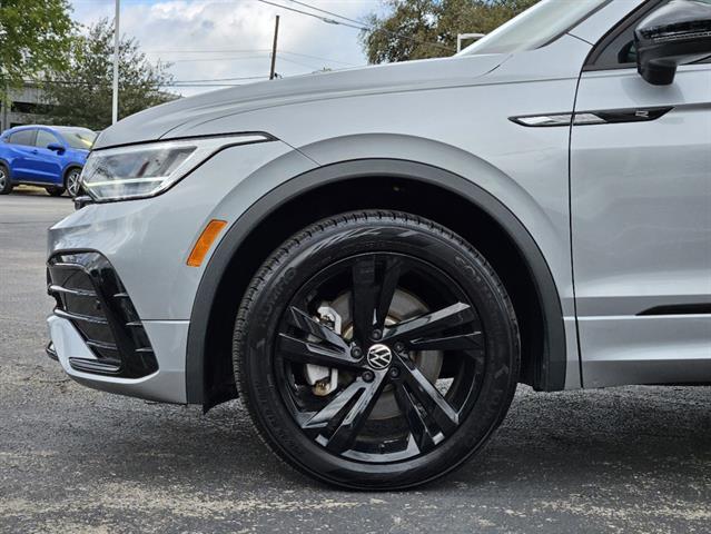 2023 Volkswagen Tiguan SE R-Line Black 7