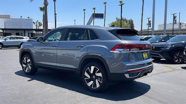 2024 Volkswagen Atlas Cross Sport SE 7