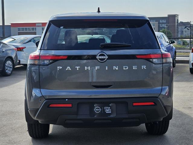 2024 Nissan Pathfinder S 4