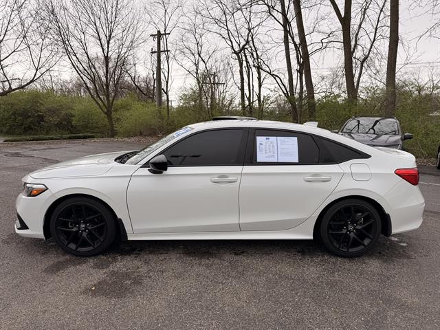 View vehicle photo 6