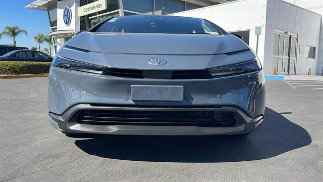 2023 Toyota Prius LE 4