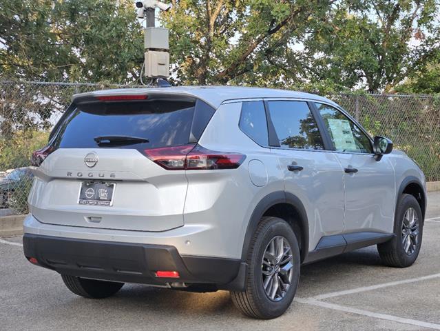 2024 Nissan Rogue S 3