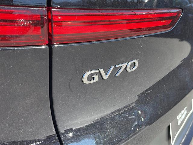 2025 Genesis GV70 2.5T AWD 30