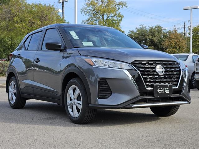 2024 Nissan Kicks S 2