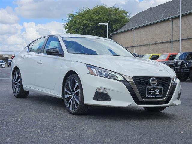 2022 Nissan Altima 2.5 SR 2