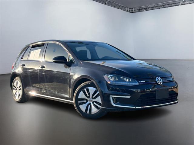 2016 Volkswagen e-Golf SEL Premium 2