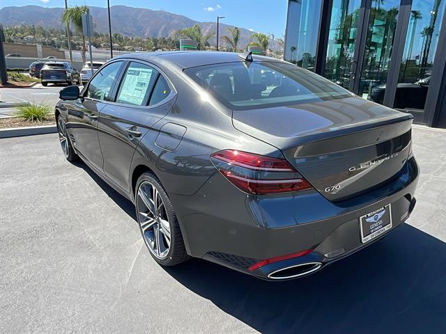 2025 Genesis G70 3.3T RWD Sport Advanced 6