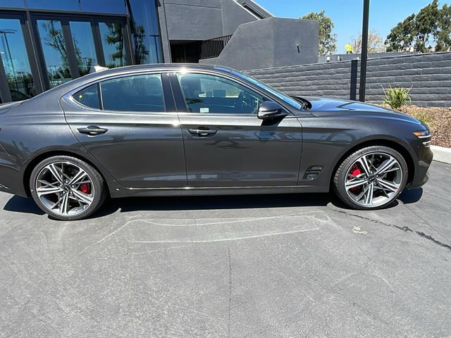 2025 Genesis G70 3.3T RWD Sport Advanced 5