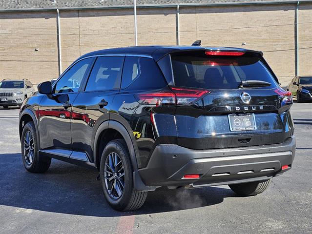 2021 Nissan Rogue S 5