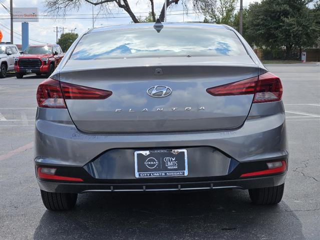 2020 Hyundai Elantra SEL 4