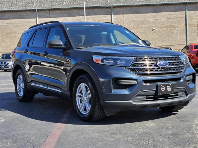 2022 Ford Explorer XLT 2