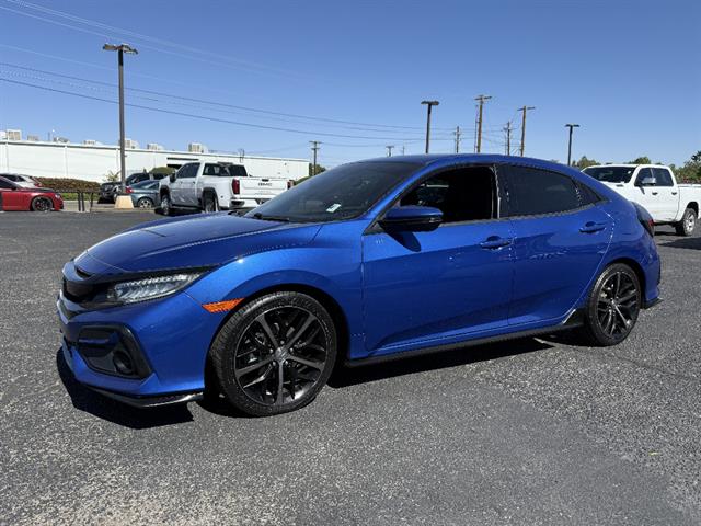 View vehicle photo 7