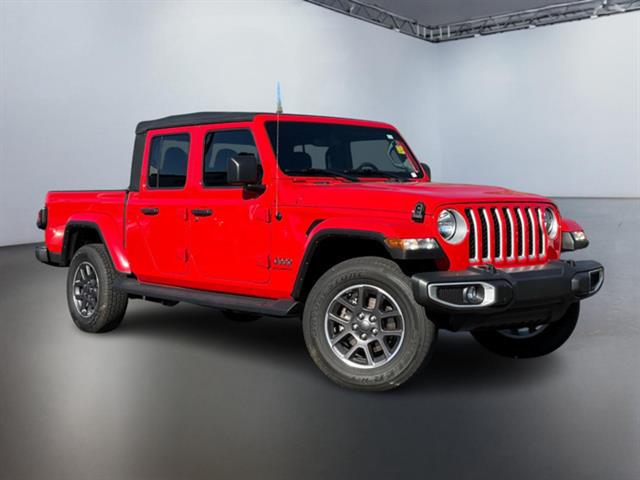 2023 Jeep Gladiator Overland 2