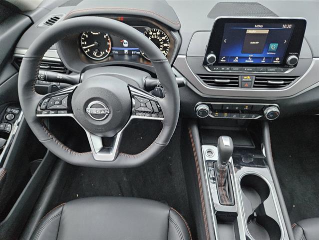 2024 Nissan Altima 2.5 SR 18