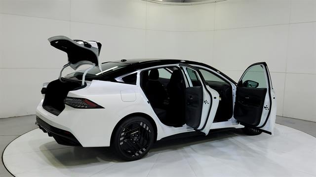car-gallery-32