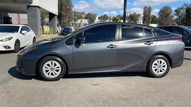 2018 Toyota Prius Two 4dr Hatchback 12