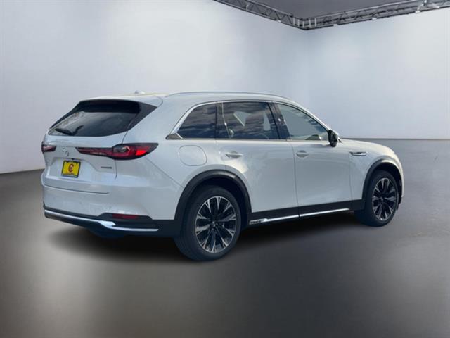 2025 Mazda CX-90 PHEV Premium Plus Package 4