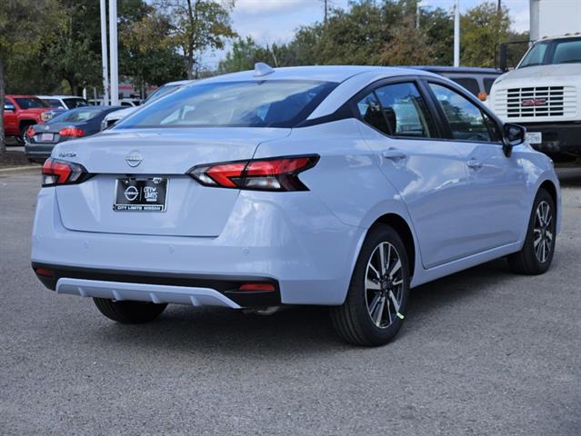 2025 Nissan Versa SV 5