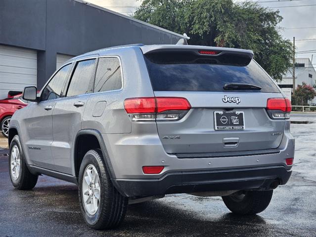 2018 Jeep Grand Cherokee Laredo 5