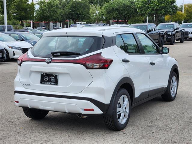 2024 Nissan Kicks S 6