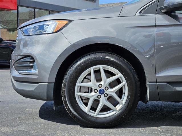 2022 Ford Edge SEL 6