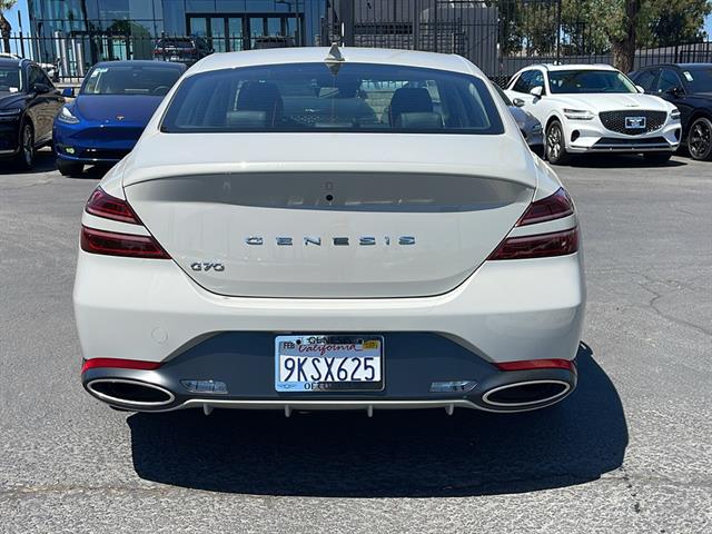 2024 Genesis G70 2.5T Standard 9