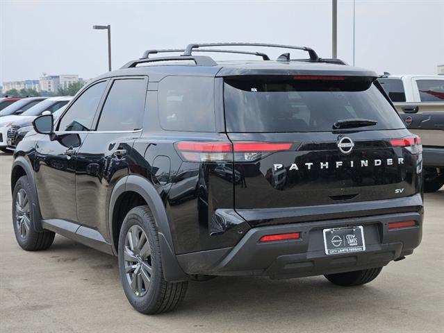 2024 Nissan Pathfinder SV 4