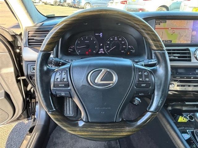 2015 Lexus LS 460 Base 22