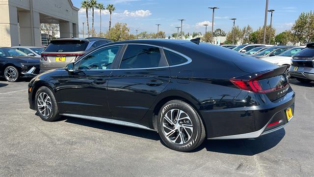 2022 Hyundai Sonata Hybrid Blue 11