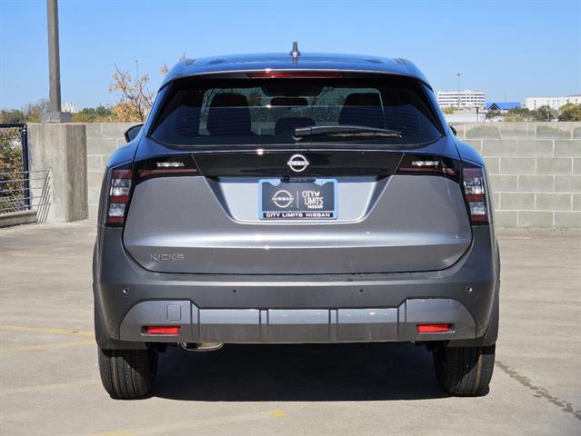 2025 Nissan Kicks S 4