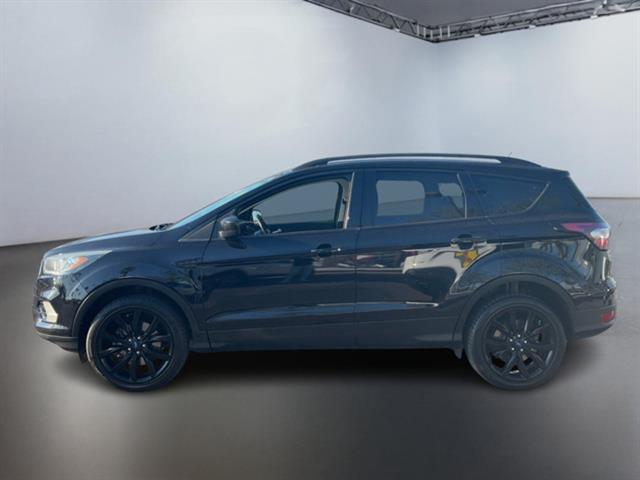 2017 Ford Escape SE 9