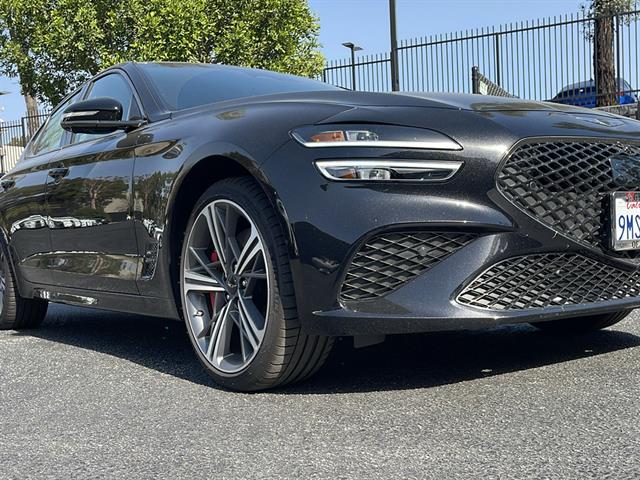 2025 Genesis G70 3.3T Sport Advanced 4