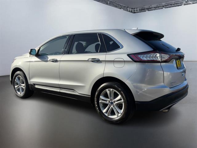 2018 Ford Edge Titanium 9