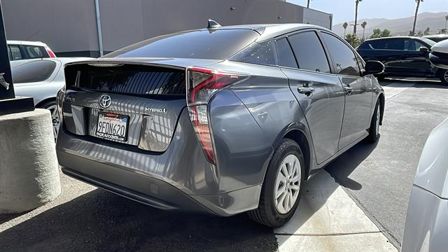 2018 Toyota Prius Two 4dr Hatchback 2