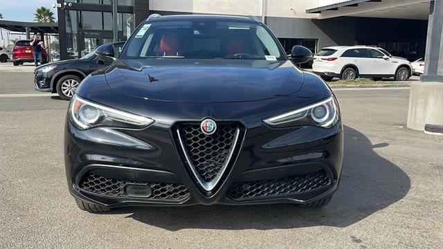 2019 Alfa Romeo Stelvio Ti Lusso 3