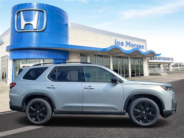 View vehicle photo 3