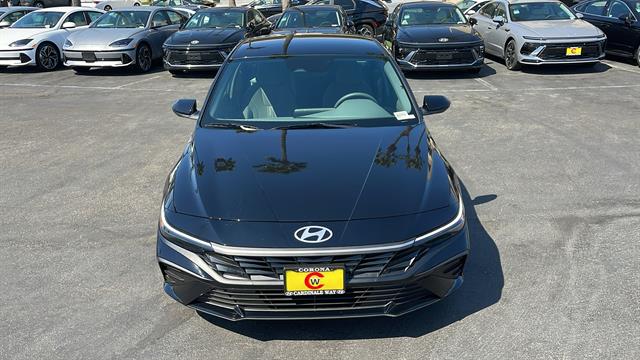 2024 Hyundai Elantra SEL 2