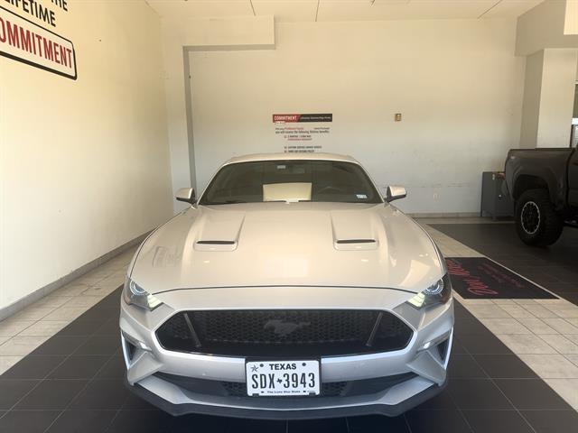 2019 Ford Mustang GT Premium photo 2