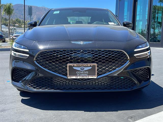 2025 Genesis G70 3.3T RWD Sport Advanced 4