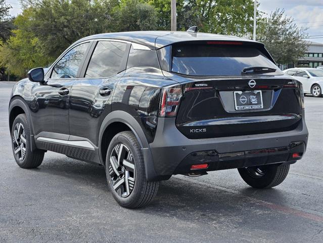 2025 Nissan Kicks SV 3