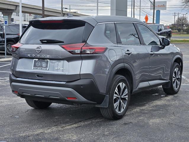 2022 Nissan Rogue SV 5