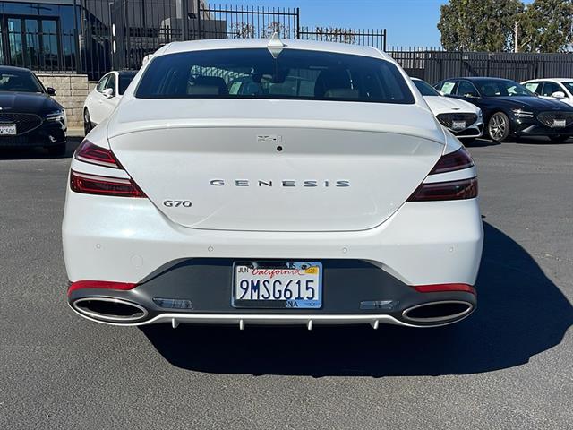 2025 Genesis G70 2.5T Standard 8