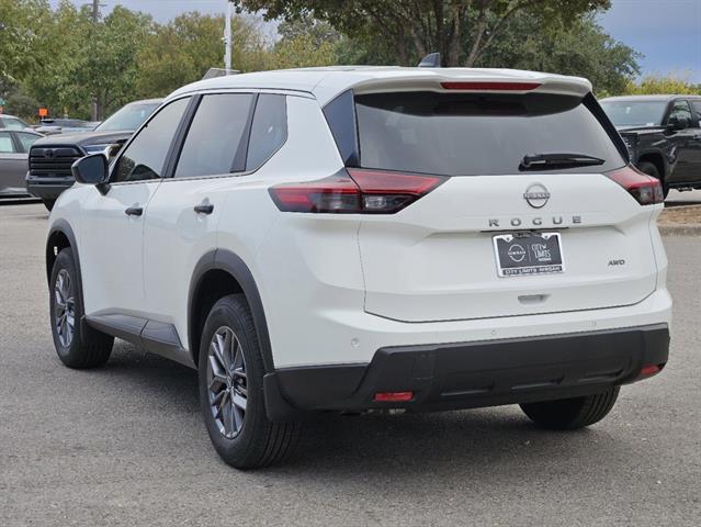 2025 Nissan Rogue S 3