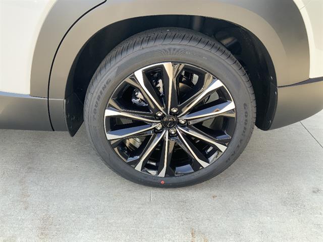 View vehicle photo 4